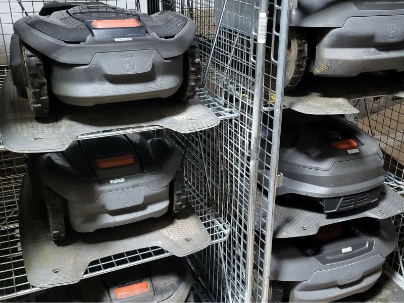 Roboty koszące – serwis i przechowywanie